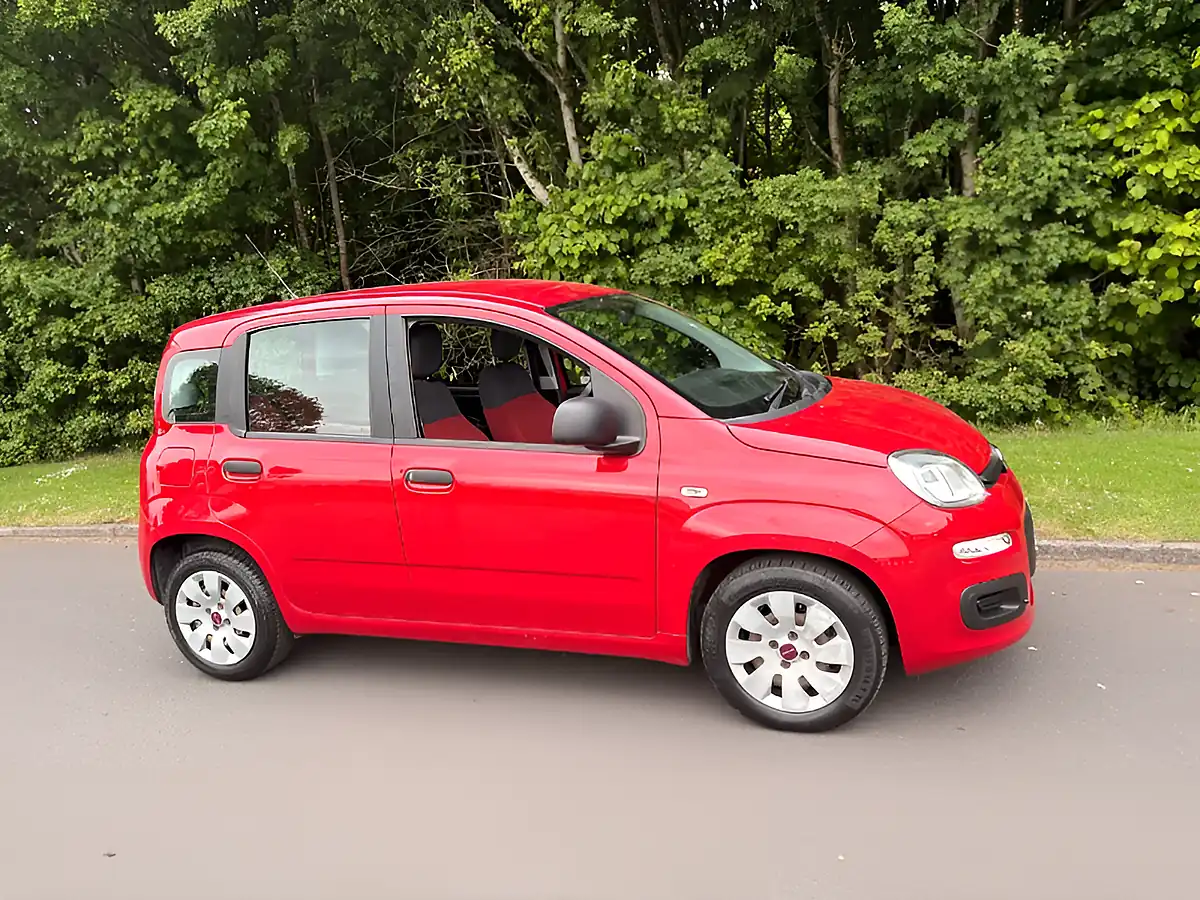 Used 2015 Fiat Panda Pop Red - Interior and Exterior details 2