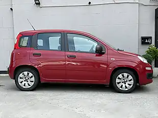 Used 2015 Fiat Panda Pop Red - Interior and Exterior details 3