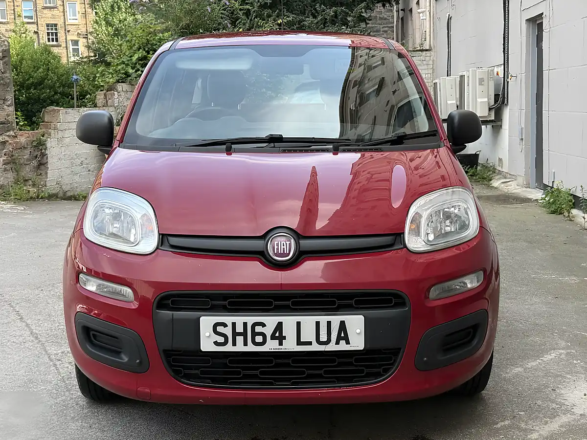 Used 2015 Fiat Panda Pop Red - Interior and Exterior details 4