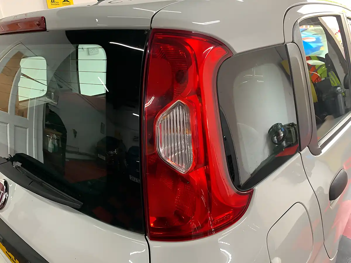 Used 2015 Fiat Panda Pop White - Interior and Exterior details 11