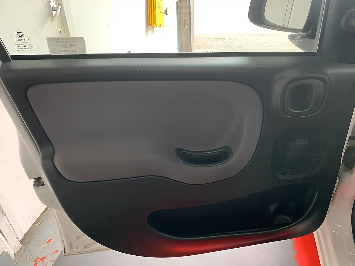 Used 2015 Fiat Panda Pop White - Interior and Exterior details 14