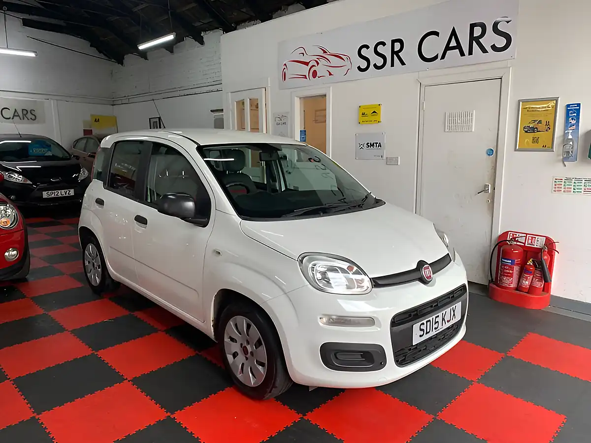 Used 2015 Fiat Panda Pop White - Interior and Exterior details 2