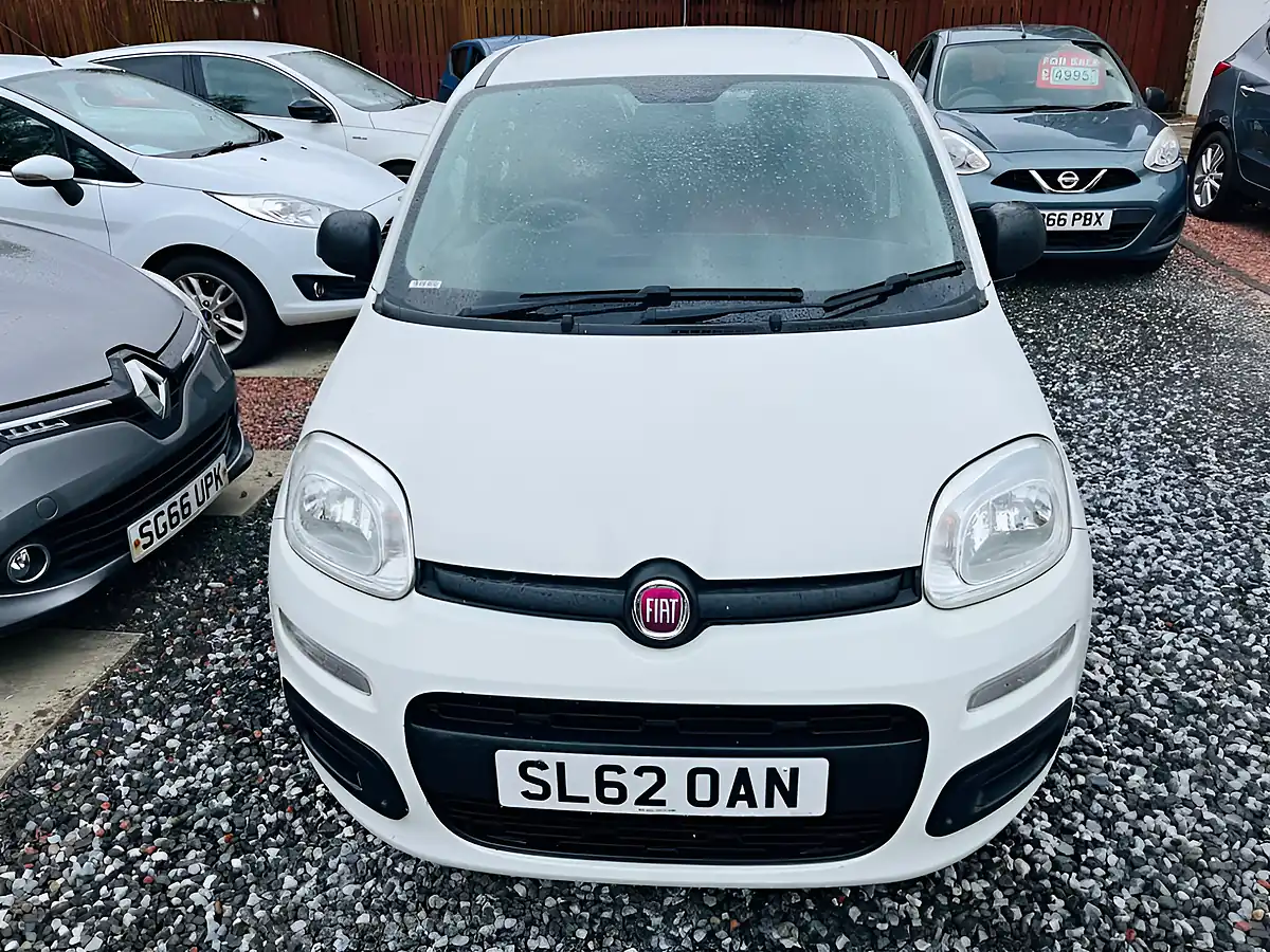 Used 2015 Fiat Panda Pop White - Interior and Exterior details 3