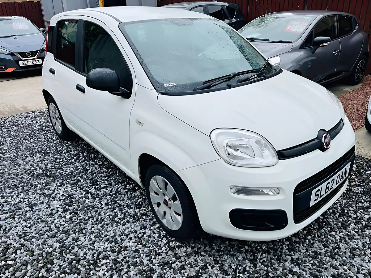 Used 2015 Fiat Panda Pop White - Interior and Exterior details 7