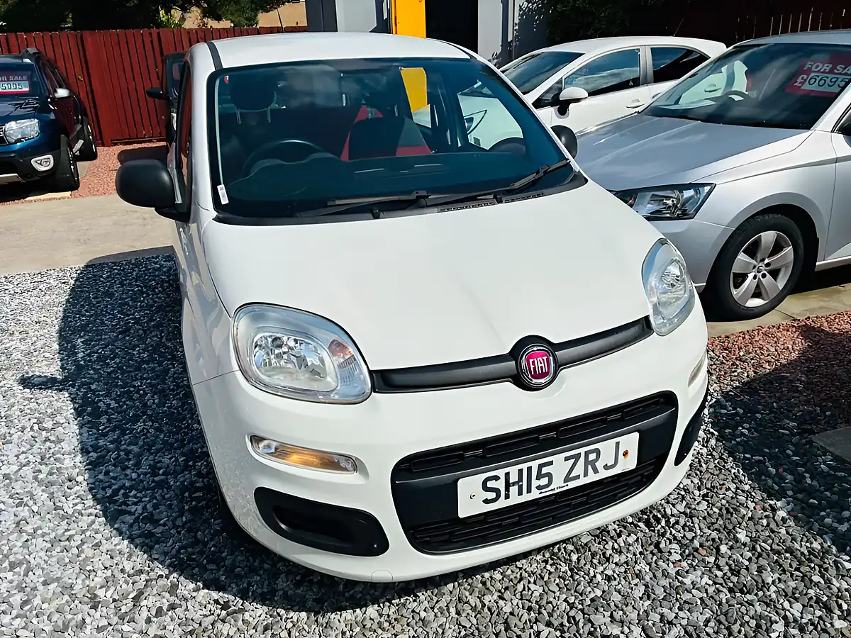 Used 2015 Fiat Panda Pop White - Interior and Exterior details 3