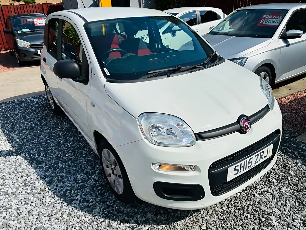 Used 2015 Fiat Panda Pop White - Interior and Exterior details 5