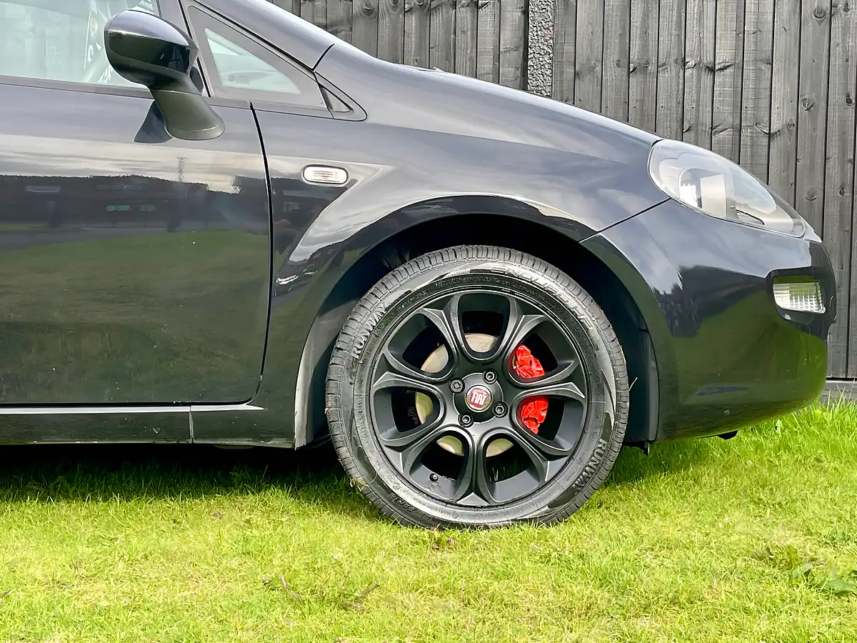 Used 2015 Fiat Punto Easy+ Crossover Black - Interior and Exterior details 10