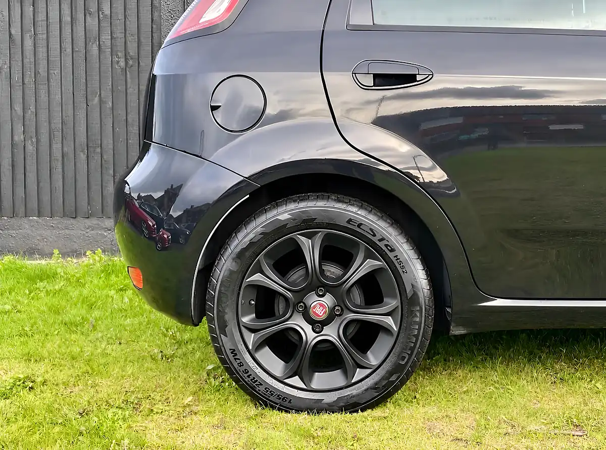 Used 2015 Fiat Punto Easy+ Crossover Black - Interior and Exterior details 11