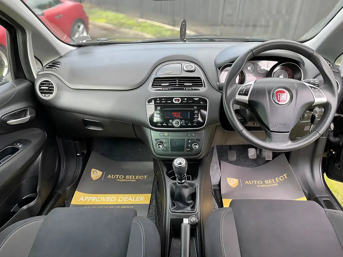 Used 2015 Fiat Punto Easy+ Crossover Black - Interior and Exterior details 13