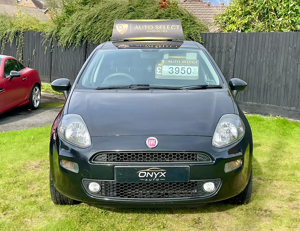 Used 2015 Fiat Punto Easy+ Crossover Black - Interior and Exterior details 3