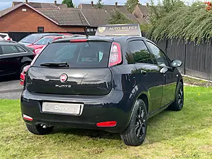 Used 2015 Fiat Punto Easy+ Crossover Black - Interior and Exterior details 9