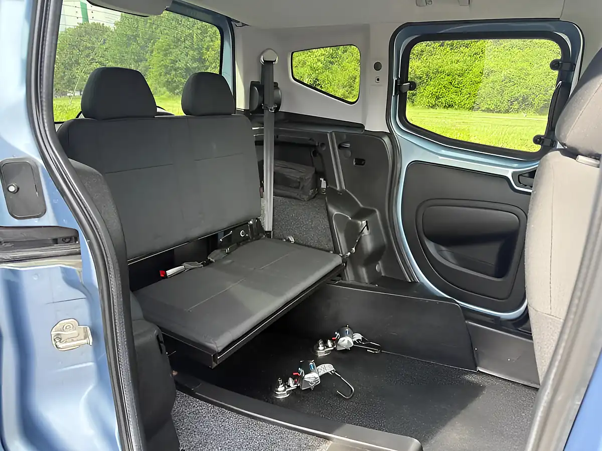 Used 2015 Fiat Qubo My Life Cool Jazz Blue - Interior and Exterior details 14
