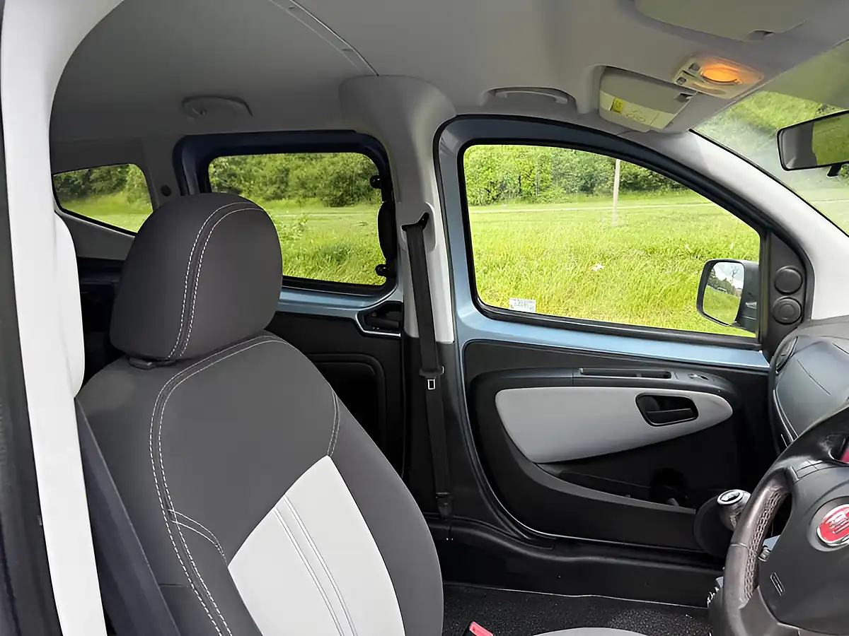 Used 2015 Fiat Qubo My Life Cool Jazz Blue - Interior and Exterior details 20