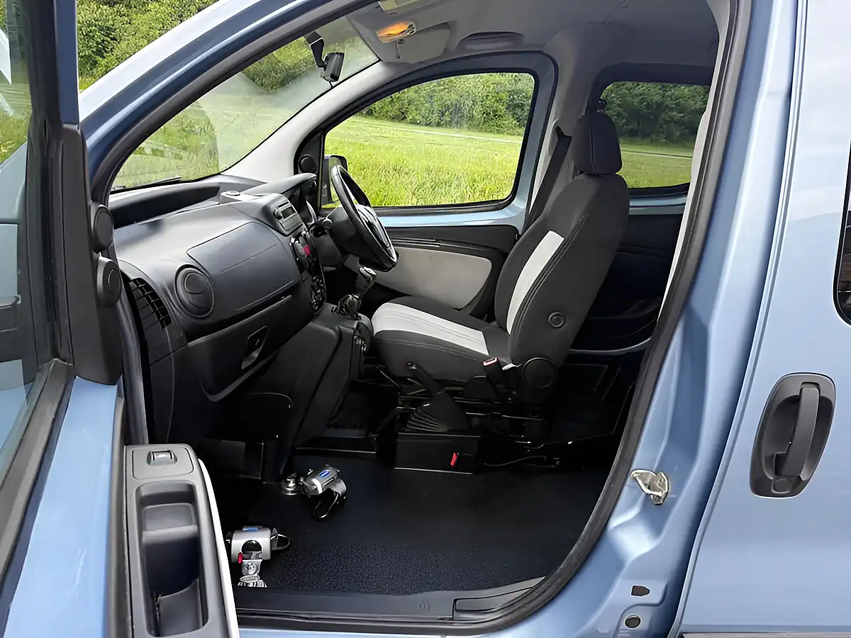 Used 2015 Fiat Qubo My Life Cool Jazz Blue - Interior and Exterior details 6