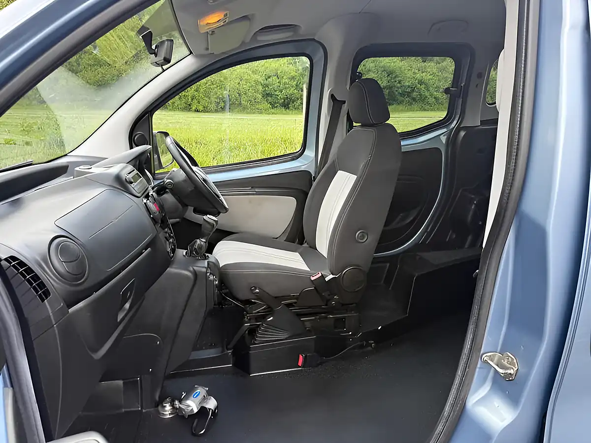 Used 2015 Fiat Qubo My Life Cool Jazz Blue - Interior and Exterior details 8