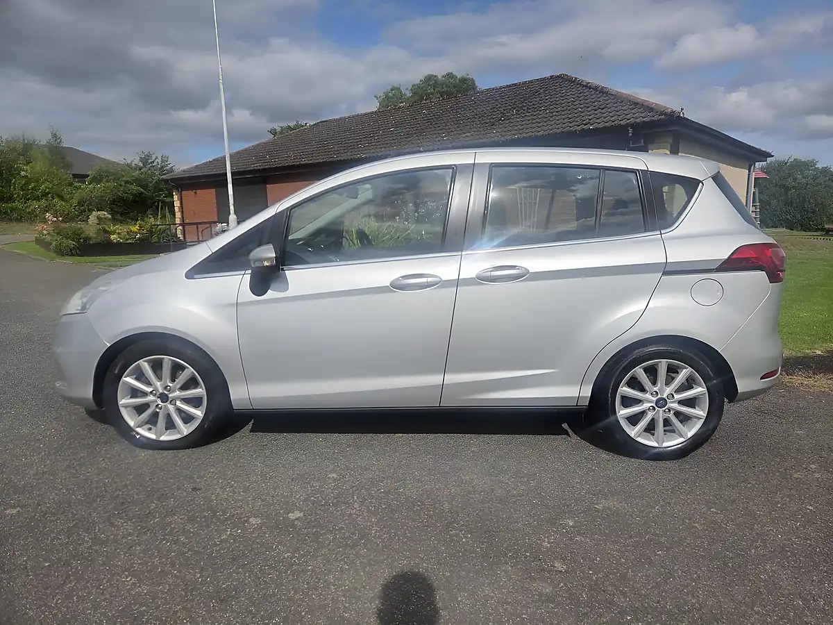 Used 2015 Ford B-Max Titanium Silver - Interior and Exterior details 7