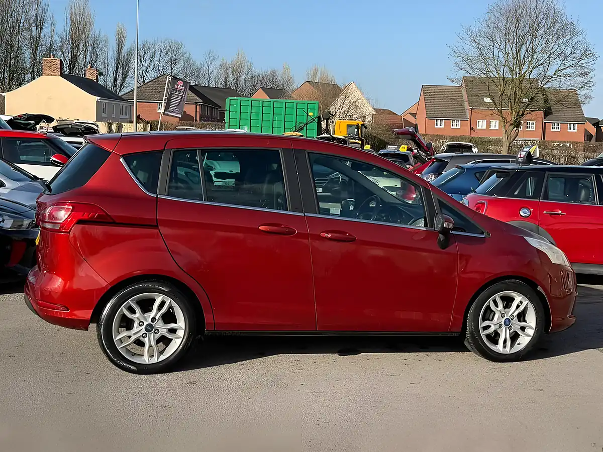 Used 2015 Ford B-Max Titanium X Red - Interior and Exterior details 12