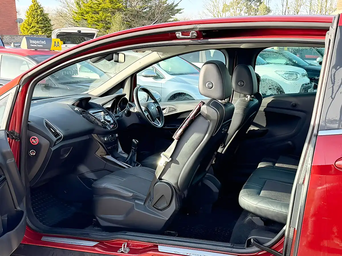 Used 2015 Ford B-Max Titanium X Red - Interior and Exterior details 13