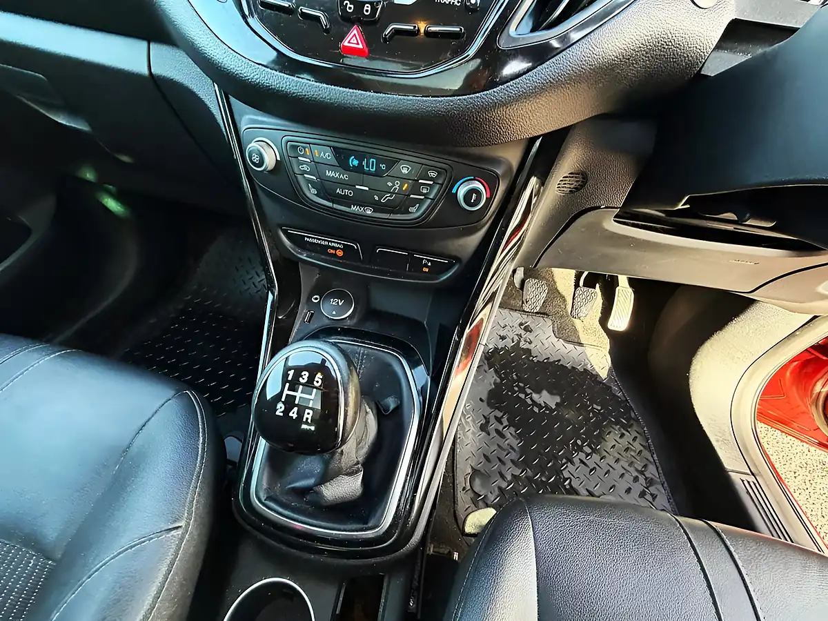 Used 2015 Ford B-Max Titanium X Red - Interior and Exterior details 17
