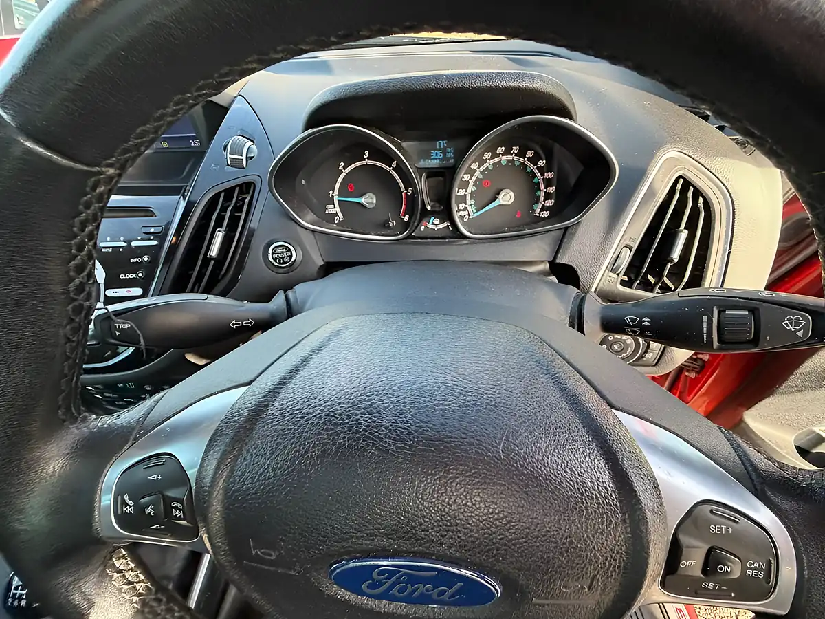 Used 2015 Ford B-Max Titanium X Red - Interior and Exterior details 19