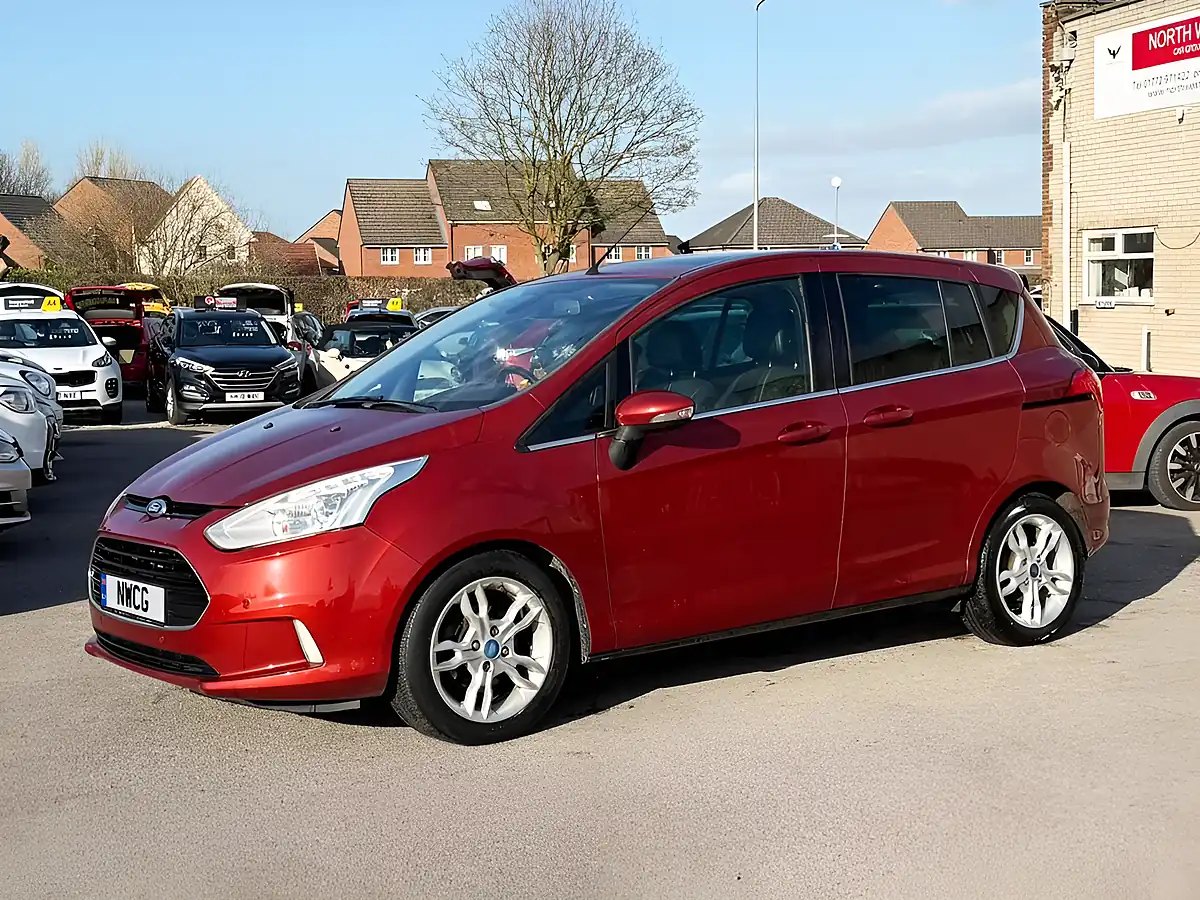 Used 2015 Ford B-Max Titanium X Red - Interior and Exterior details 5