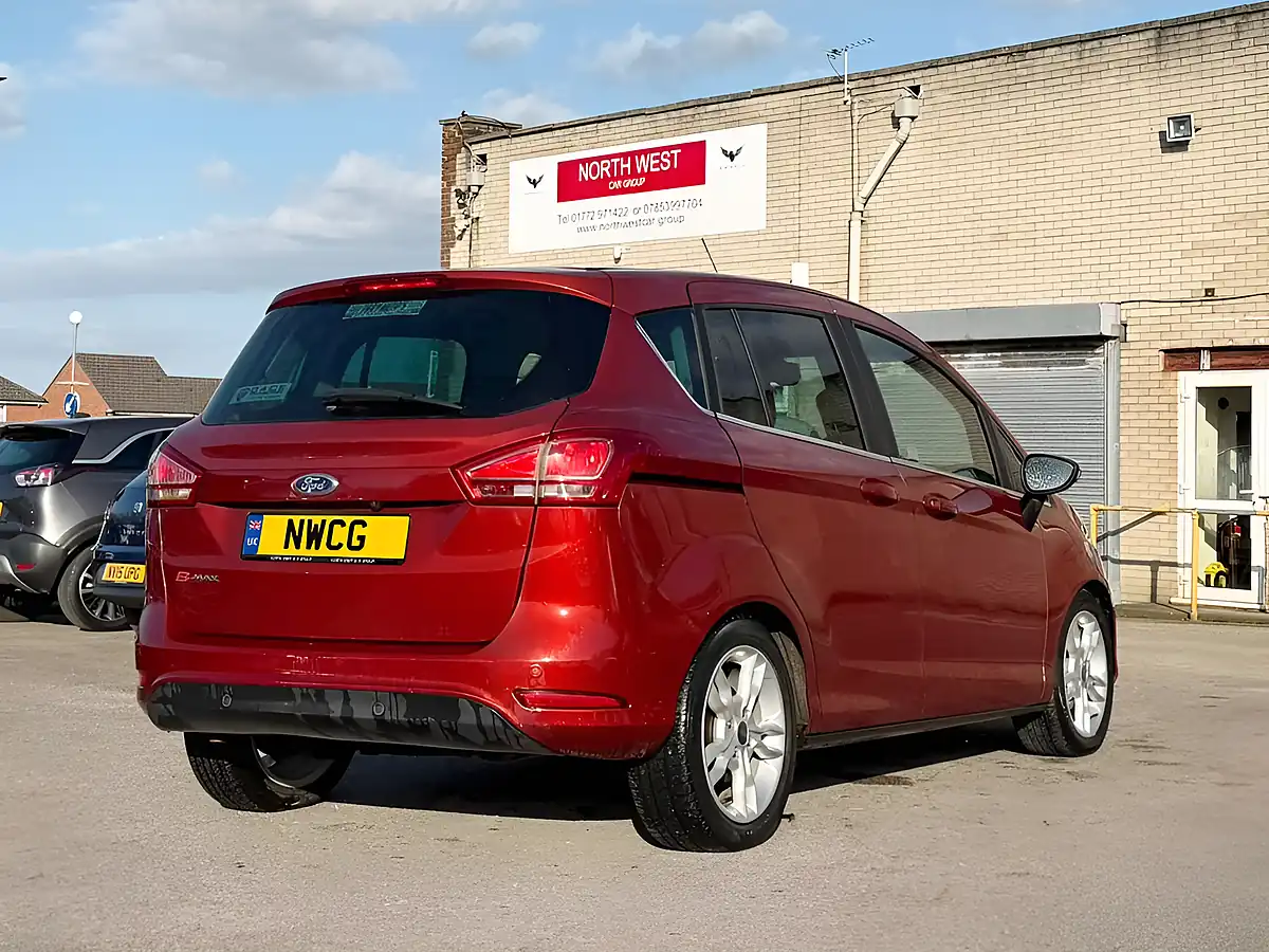 Used 2015 Ford B-Max Titanium X Red - Interior and Exterior details 9