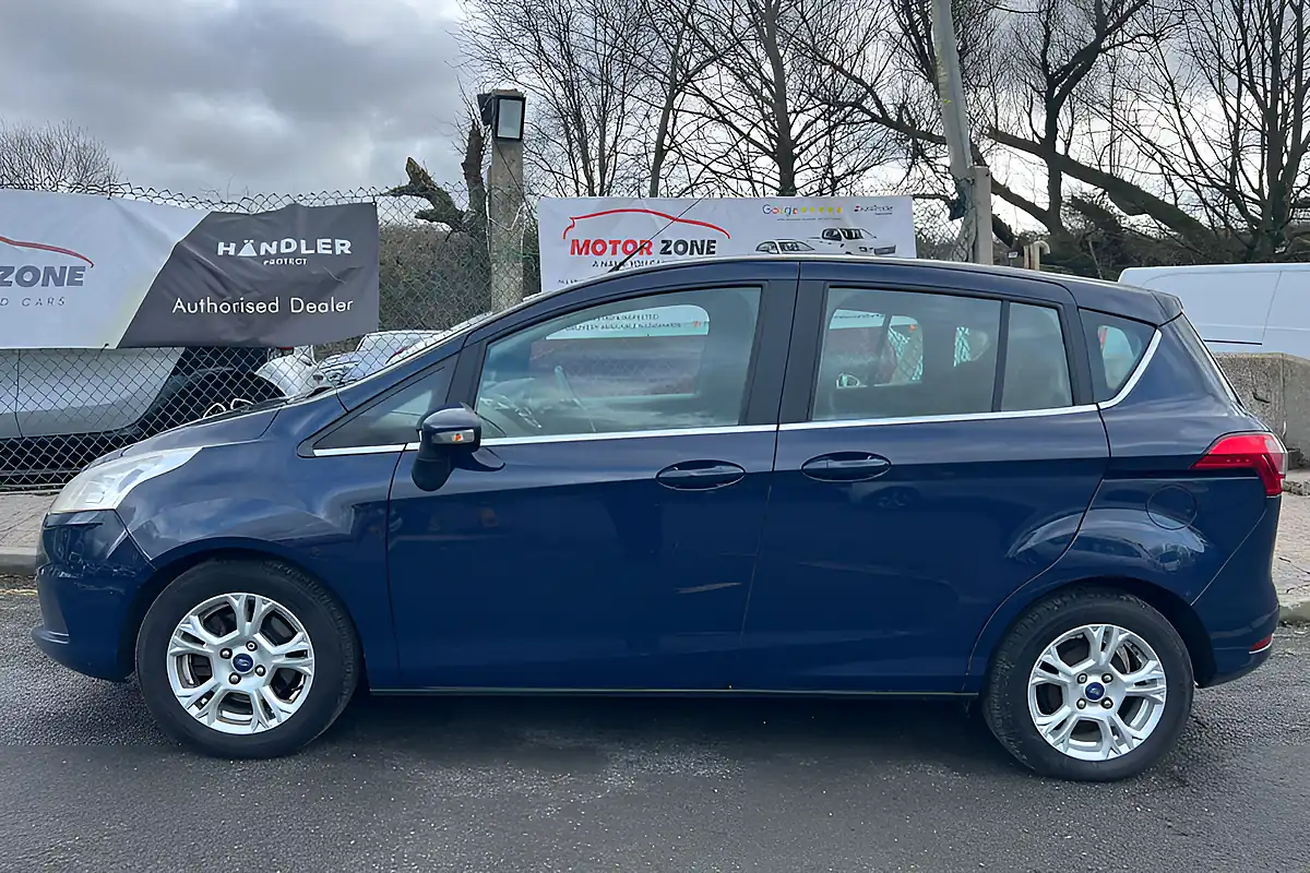 Used 2015 Ford B-Max Zetec Blue - Interior and Exterior details 4