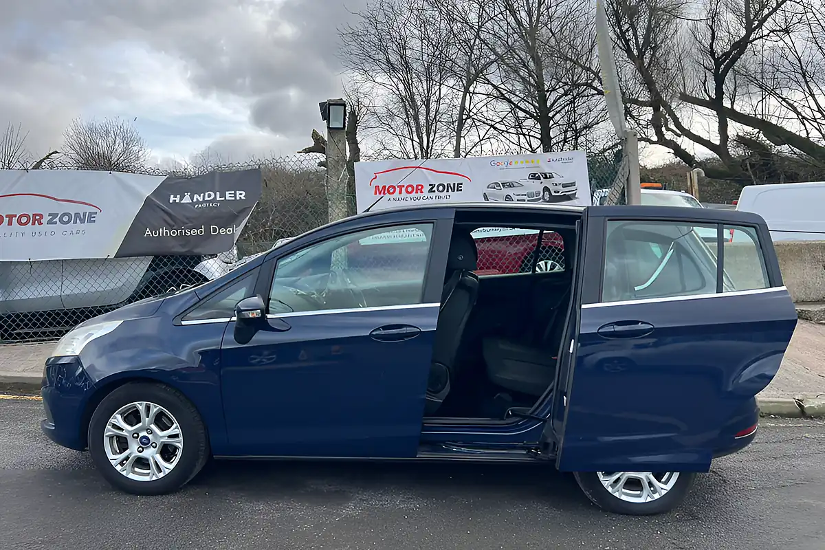 Used 2015 Ford B-Max Zetec Blue - Interior and Exterior details 7