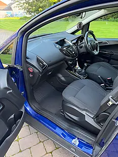 Used 2015 Ford B-Max Zetec Blue - Interior and Exterior details 19