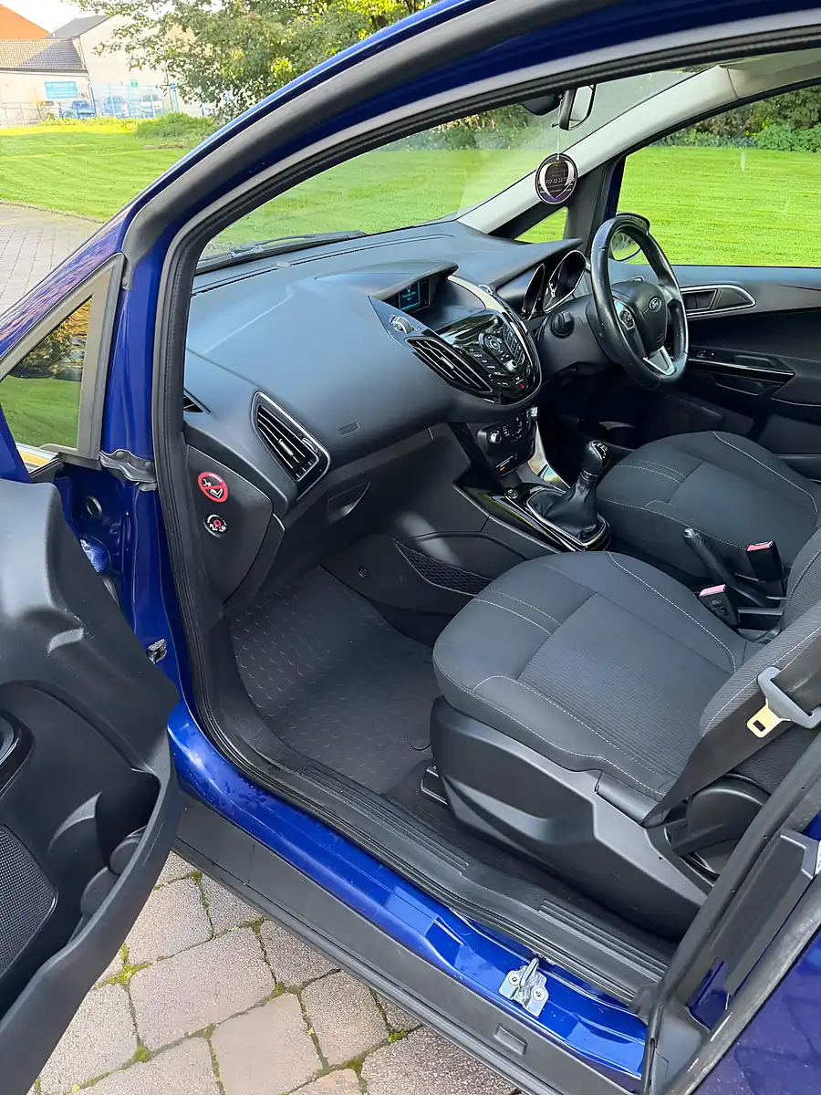 Used 2015 Ford B-Max Zetec Blue - Interior and Exterior details 19