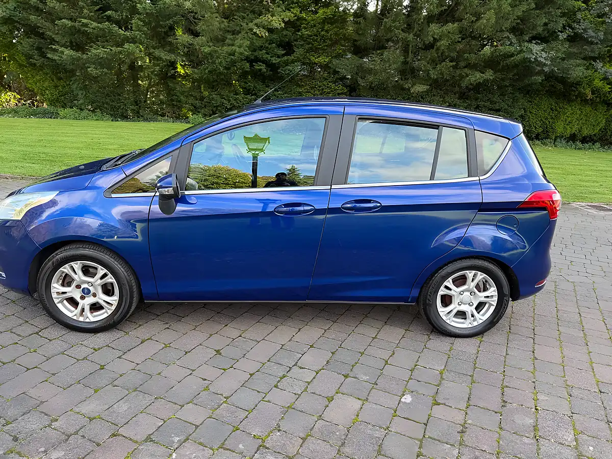 Used 2015 Ford B-Max Zetec Blue - Interior and Exterior details 7