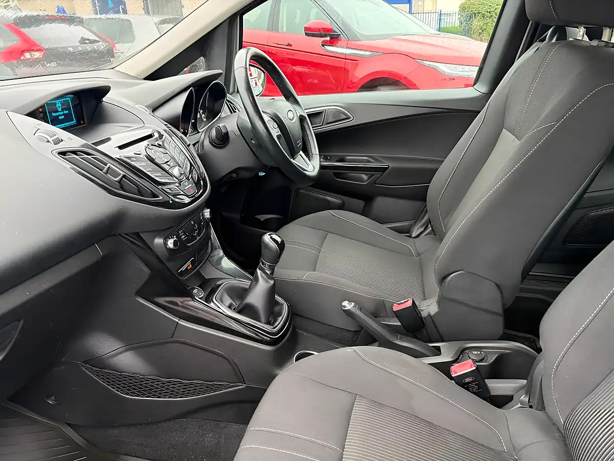 Used 2015 Ford B-Max Zetec Silver - Interior and Exterior details 13