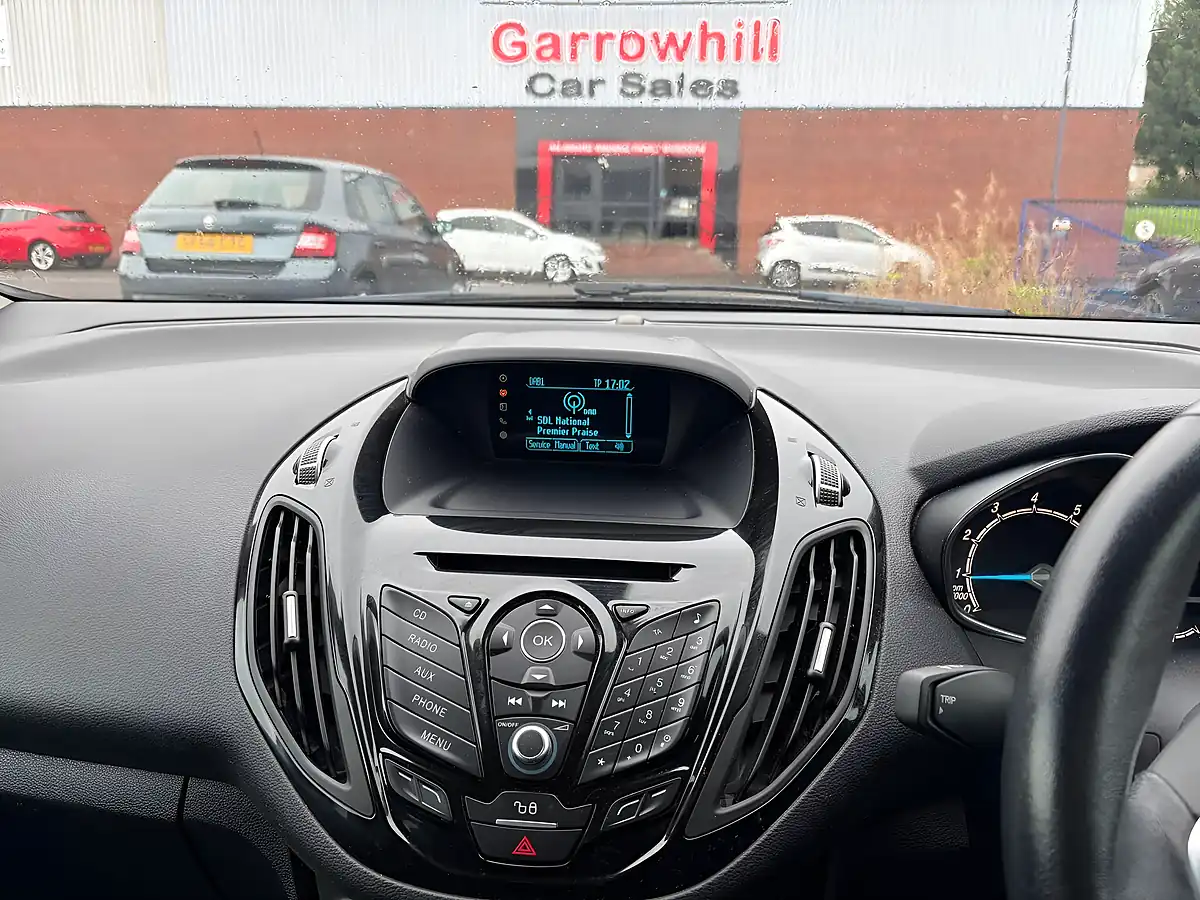Used 2015 Ford B-Max Zetec Silver - Interior and Exterior details 14