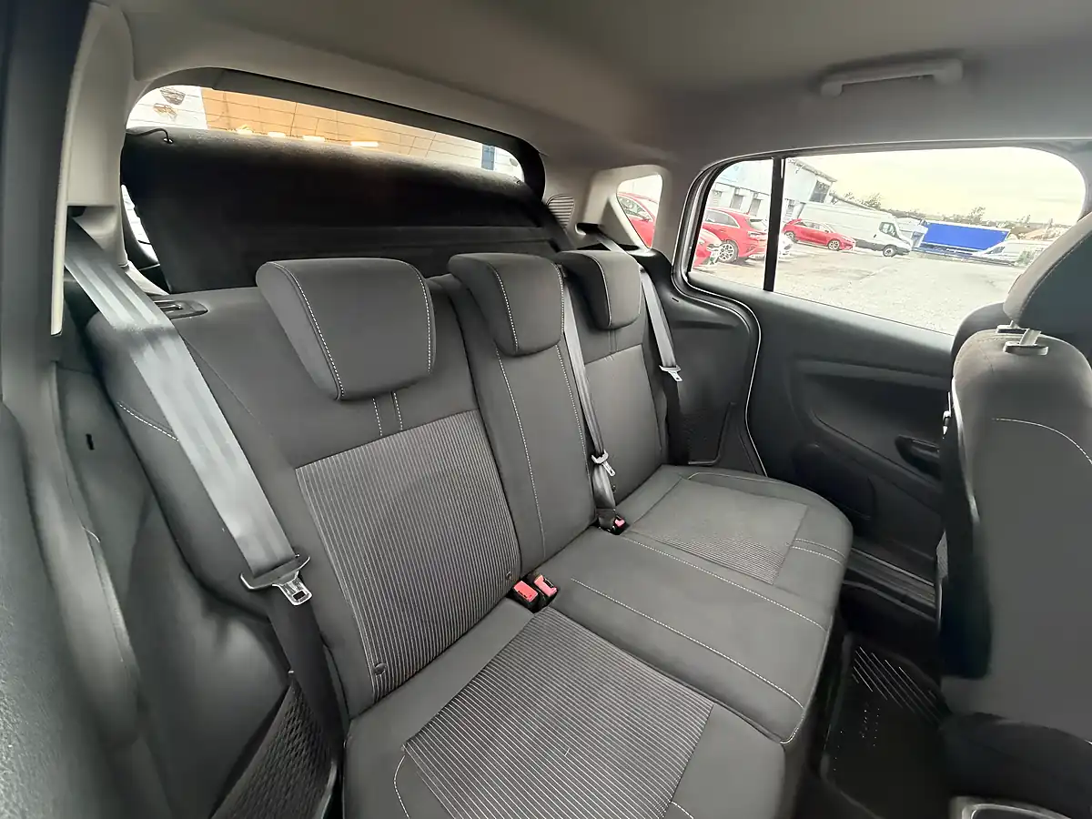 Used 2015 Ford B-Max Zetec Silver - Interior and Exterior details 15