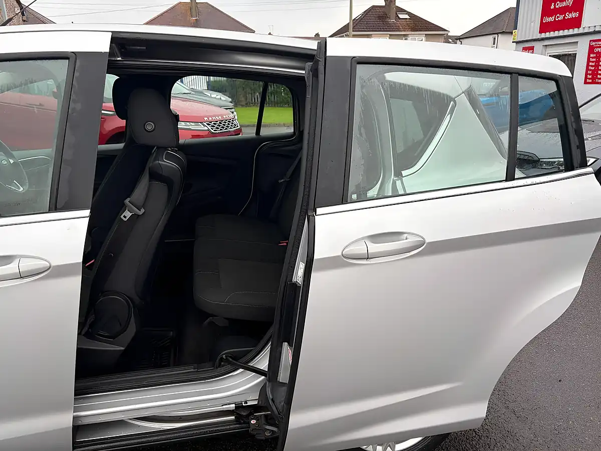 Used 2015 Ford B-Max Zetec Silver - Interior and Exterior details 7