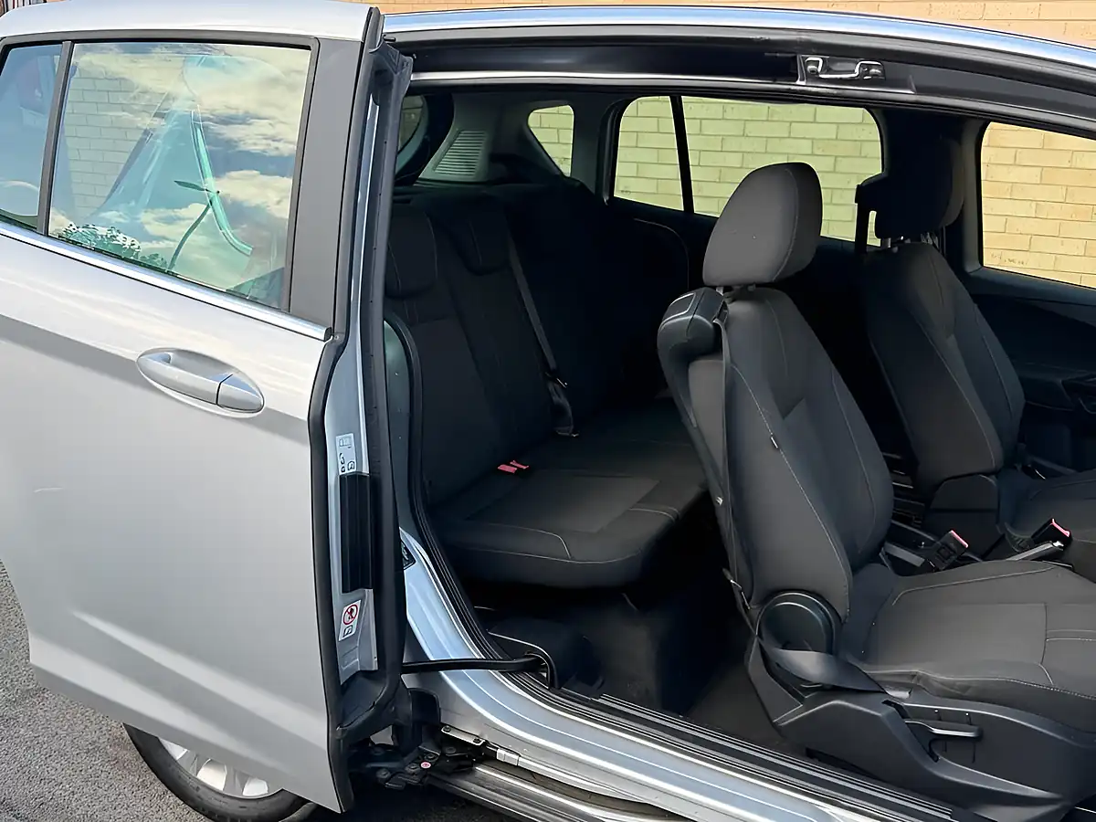 Used 2015 Ford B-Max Zetec Silver - Interior and Exterior details 17