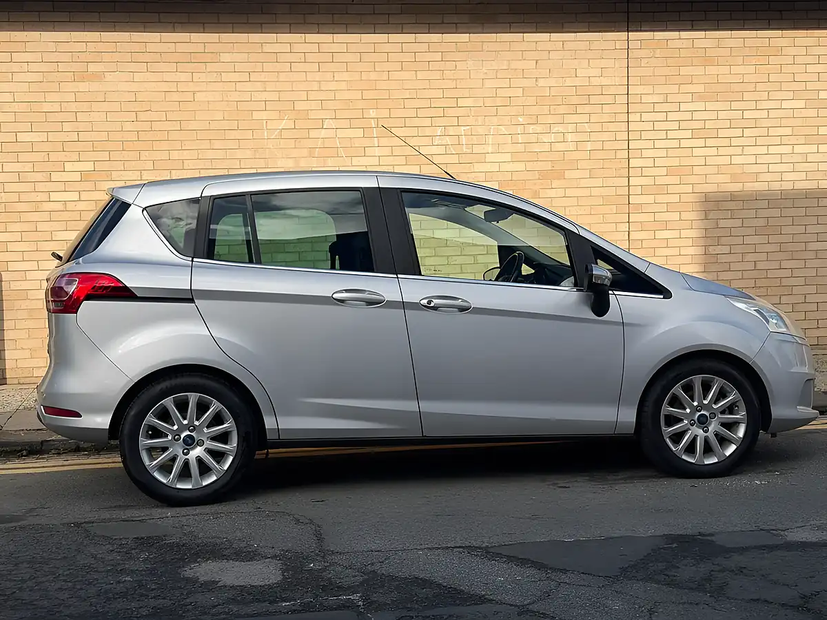 Used 2015 Ford B-Max Zetec Silver - Interior and Exterior details 2