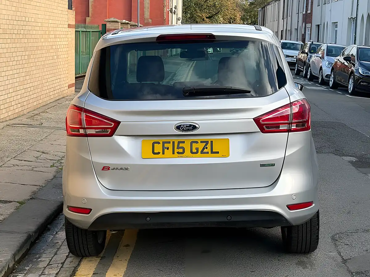 Used 2015 Ford B-Max Zetec Silver - Interior and Exterior details 4