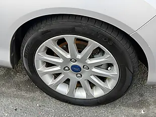Used 2015 Ford B-Max Zetec Silver - Interior and Exterior details 7