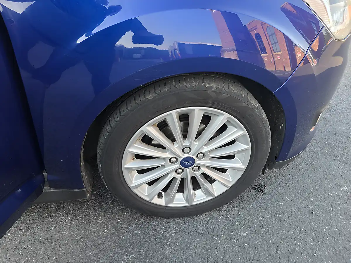 Used 2015 Ford C-Max Titanium Blue - Interior and Exterior details 19