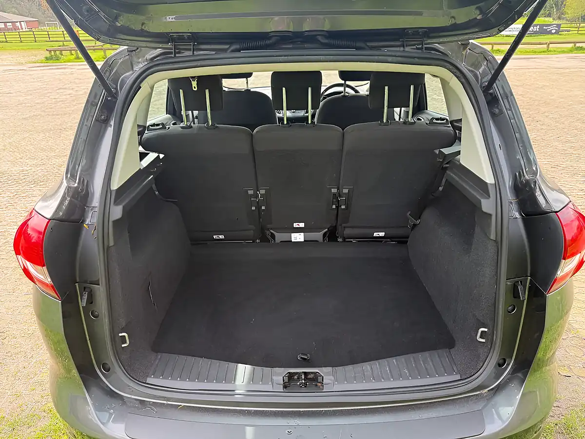 Used 2015 Ford C-Max Titanium Grey - Interior and Exterior details 7