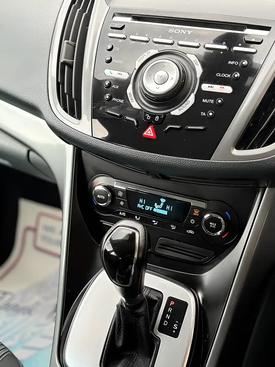 Used 2015 Ford C-Max Titanium Red - Interior and Exterior details 12