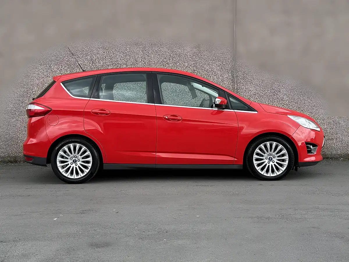Used 2015 Ford C-Max Titanium Red - Interior and Exterior details 4
