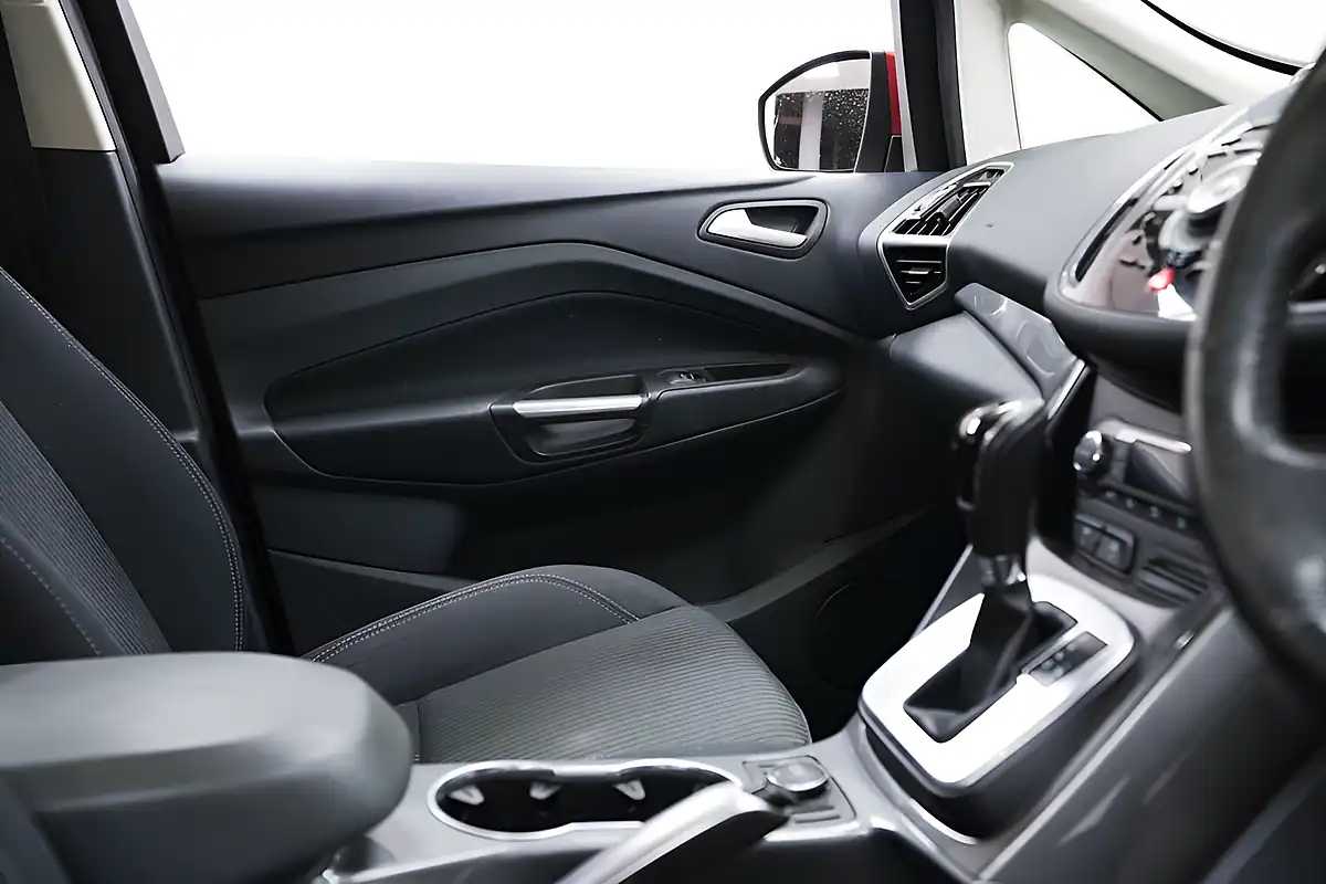 Used 2015 Ford C-Max Titanium Red - Interior and Exterior details 14