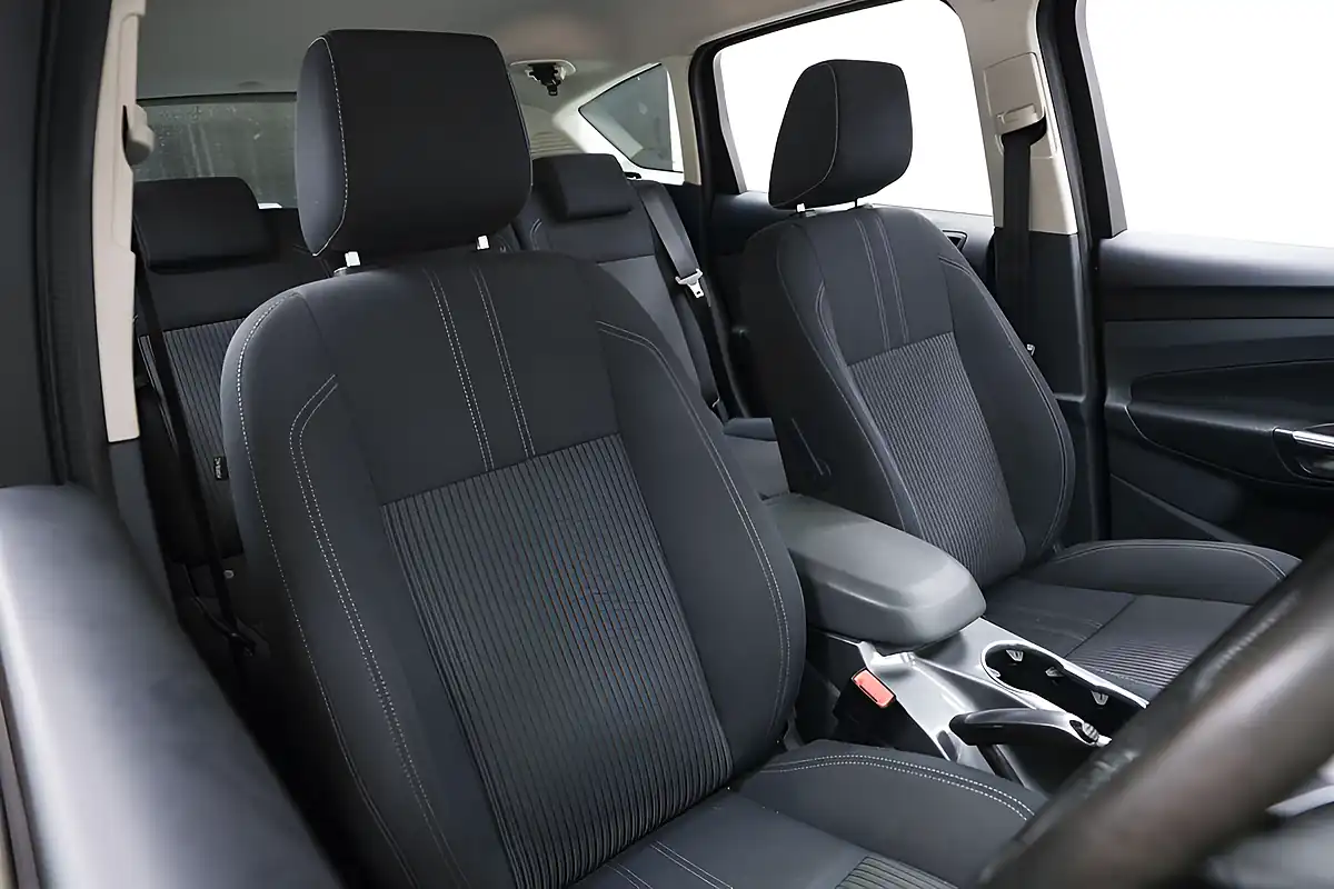 Used 2015 Ford C-Max Titanium Red - Interior and Exterior details 9