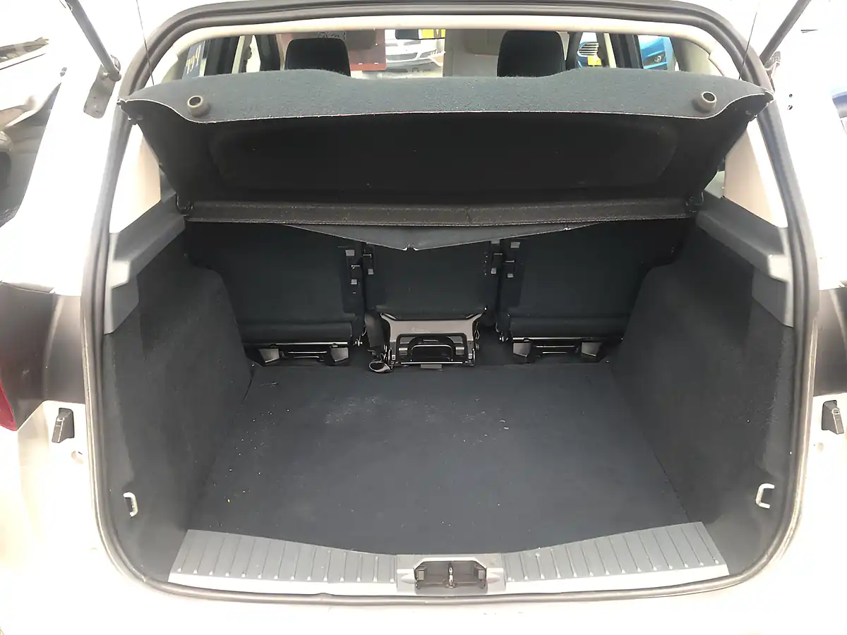 Used 2015 Ford C-Max Titanium Silver - Interior and Exterior details 17