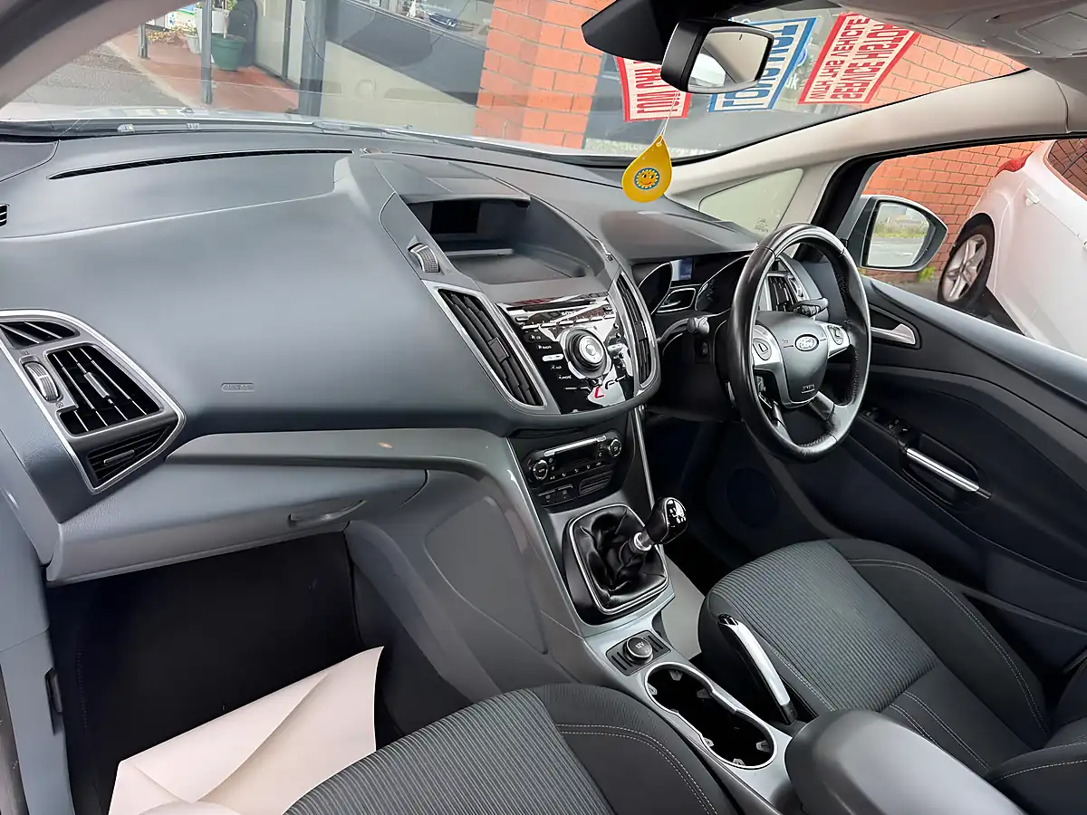 Used 2015 Ford C-Max Titanium Silver - Interior and Exterior details 13