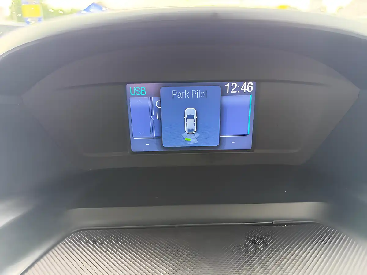 Used 2015 Ford C-Max Titanium Silver - Interior and Exterior details 17