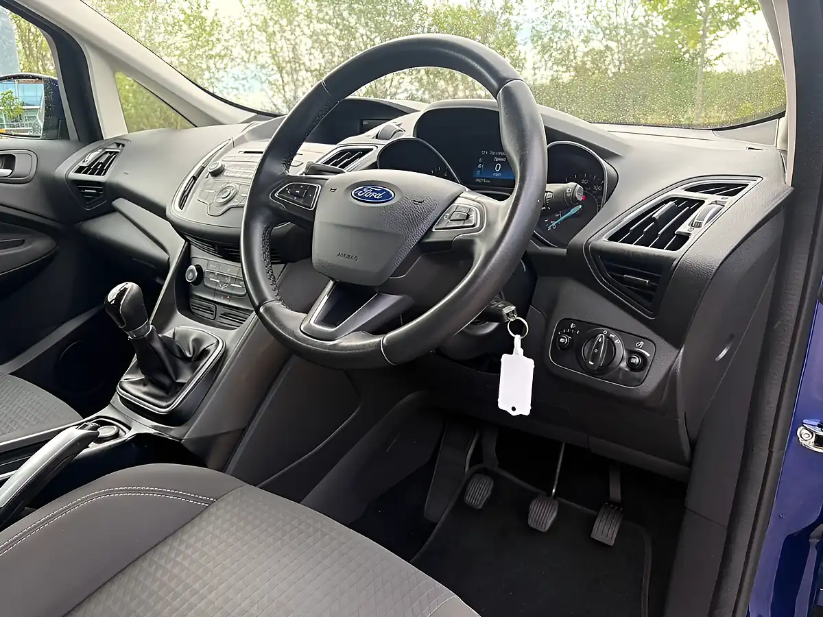 Used 2015 Ford C-Max Zetec Blue - Interior and Exterior details 11