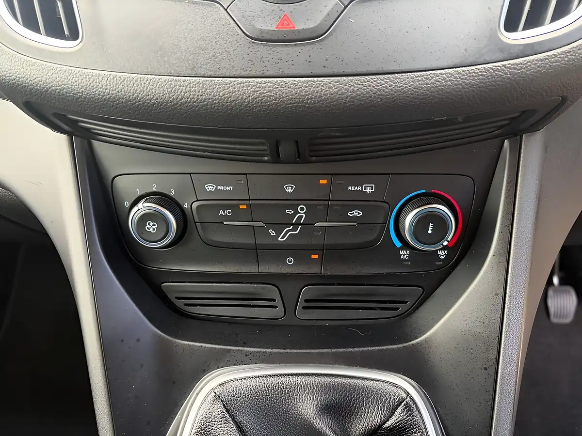 Used 2015 Ford C-Max Zetec Blue - Interior and Exterior details 18